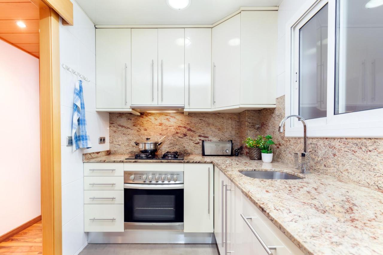 Апартаменты Click&Flat Fira Gran Via Оспиталет-де-Льобрегат Экстерьер фото